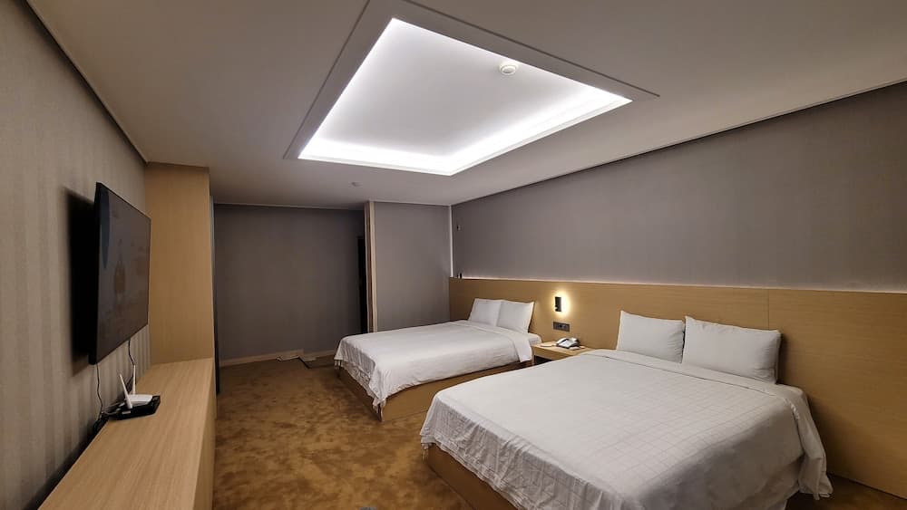 World Tourist Hotel photo 9