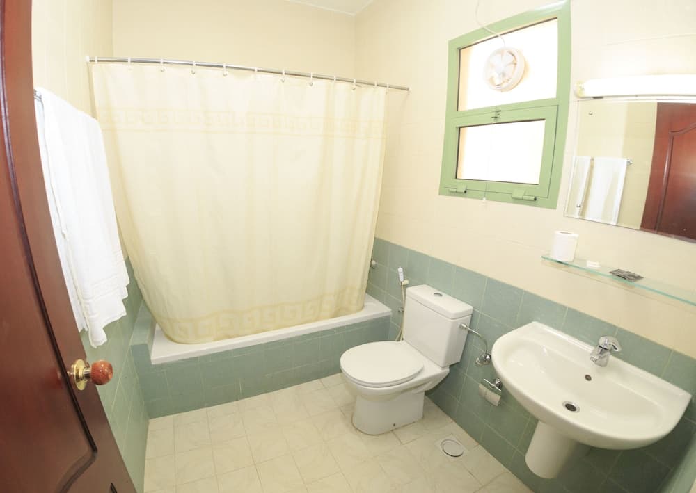 Gulf Hotel Apartment photo 4