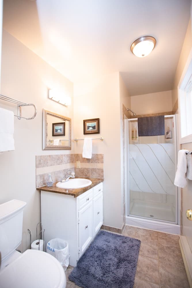 Alpenrose B&B Revelstoke photo 8