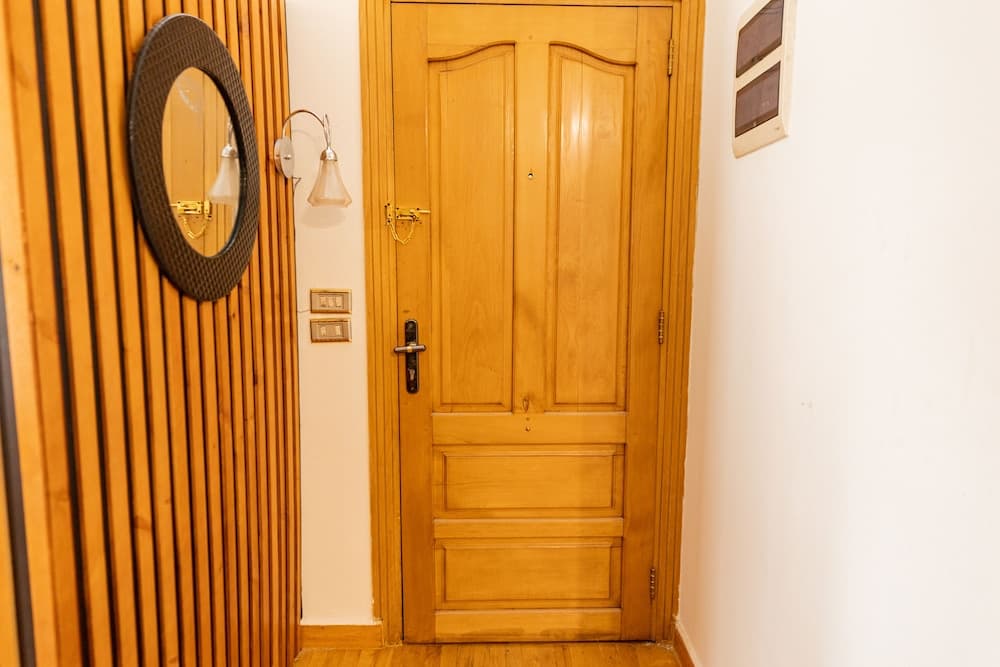 Oak Orchid Opulent 2 BR Apartment with Walk-in Closet photo 6