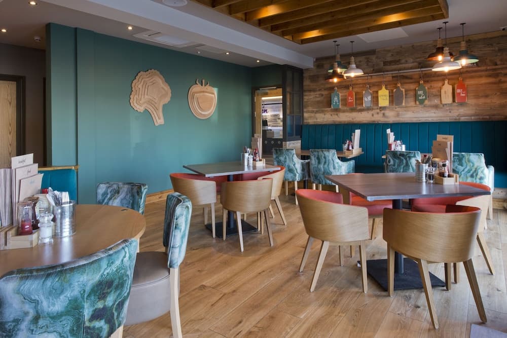 Premier Inn Rhyl Seafront photo 5