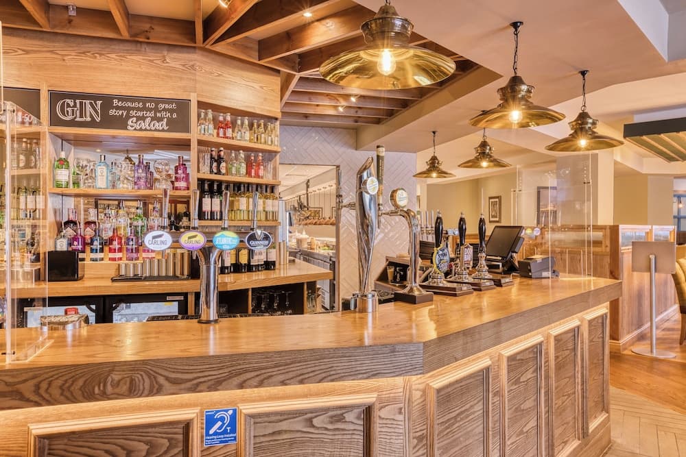 bar