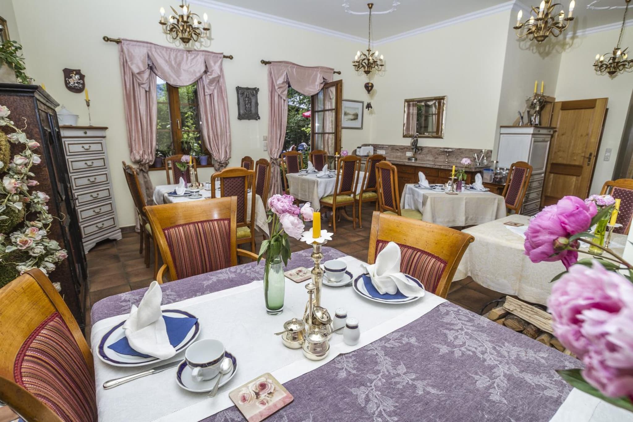 restaurant