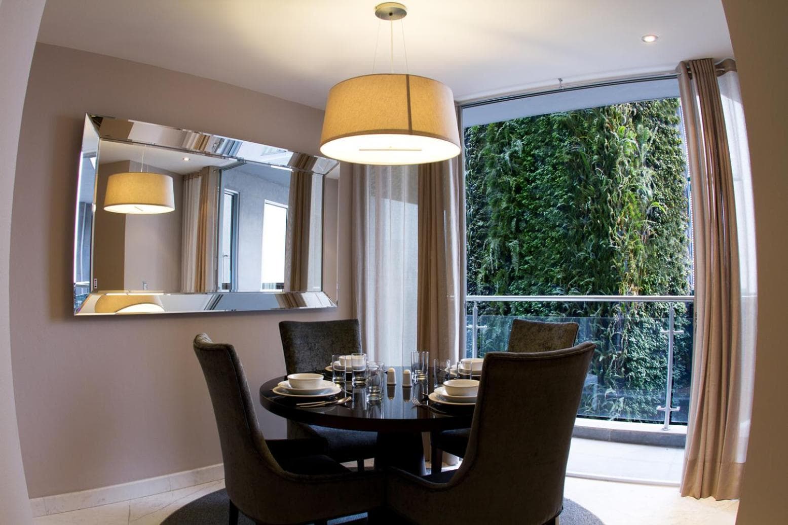 Corner Suite