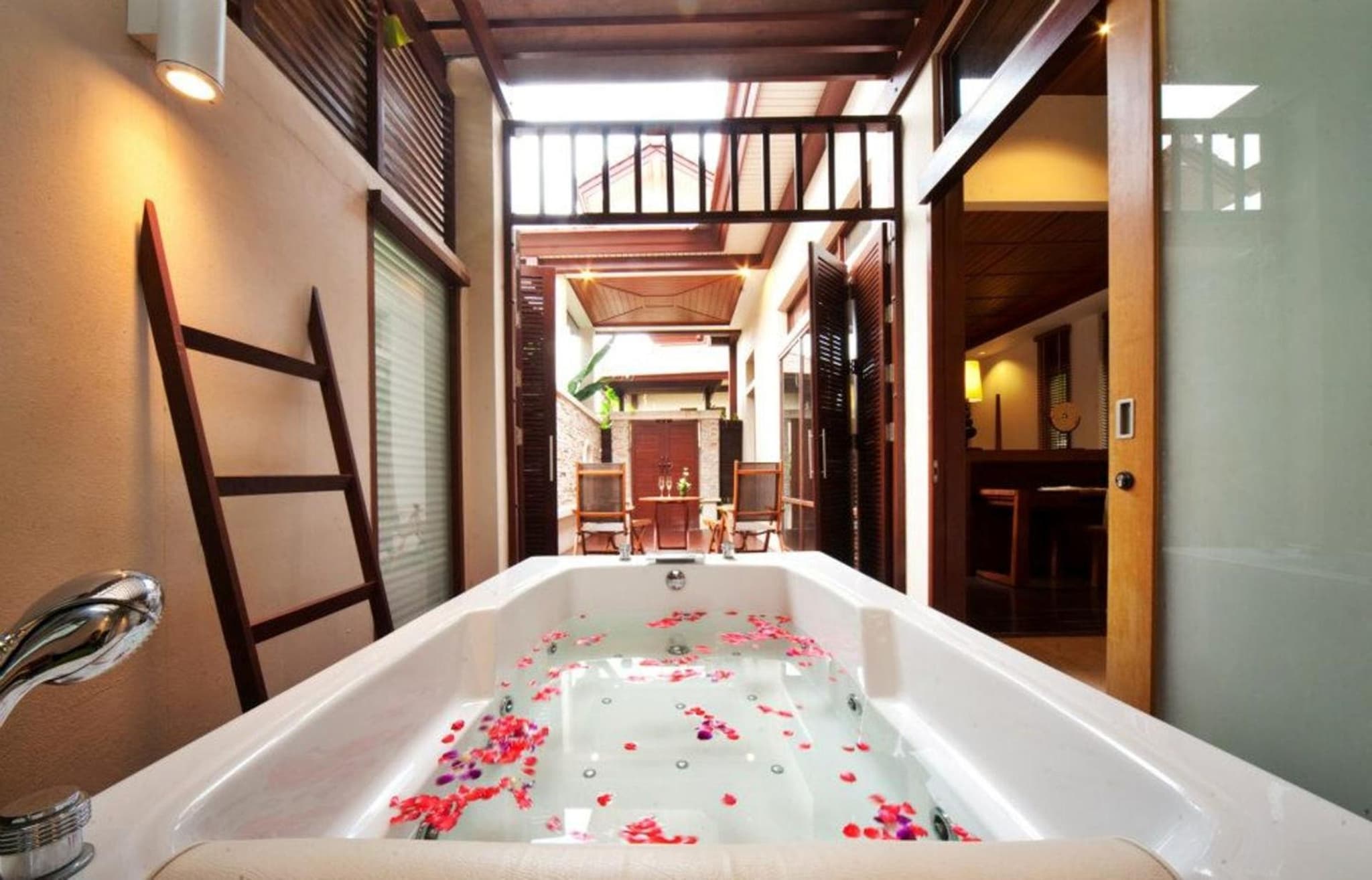 Suite with Spa Bath