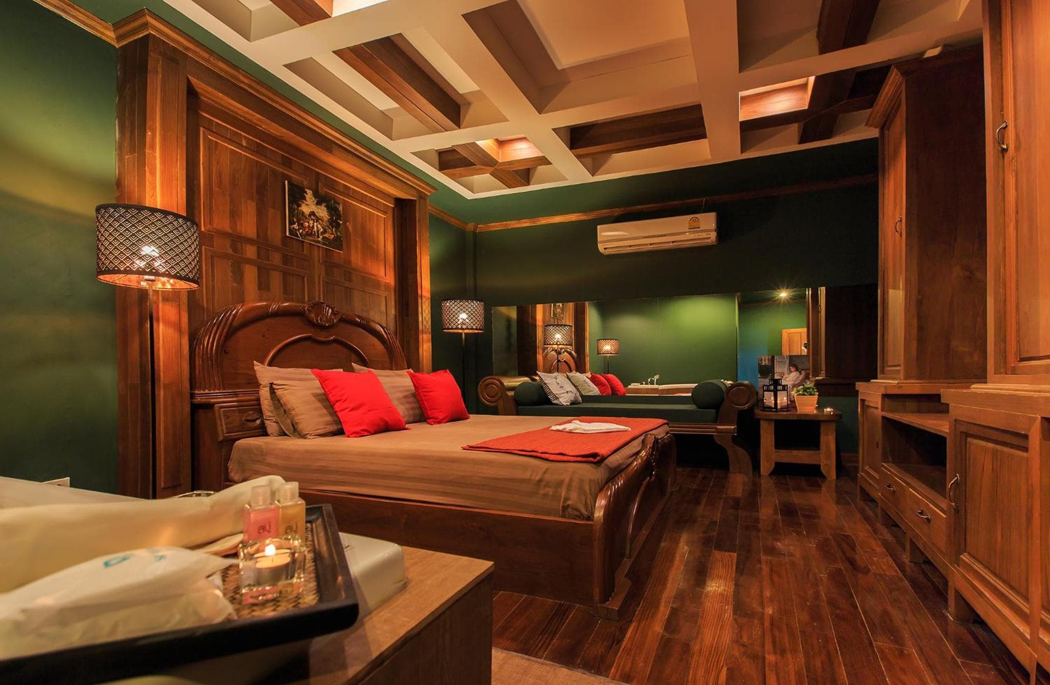 Superior King Suite
