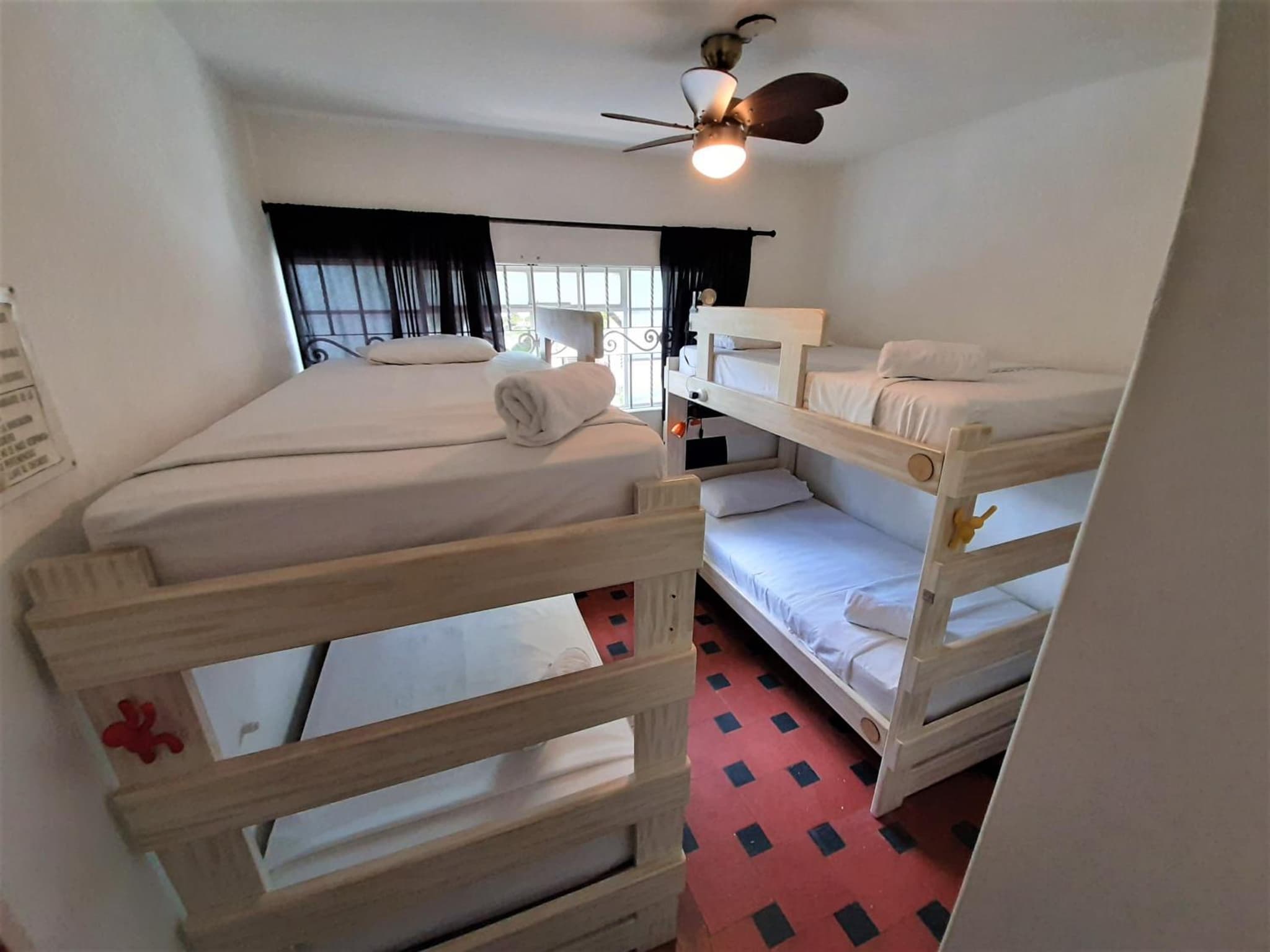 Bed in 4-Bed Mixed Dormitory Room