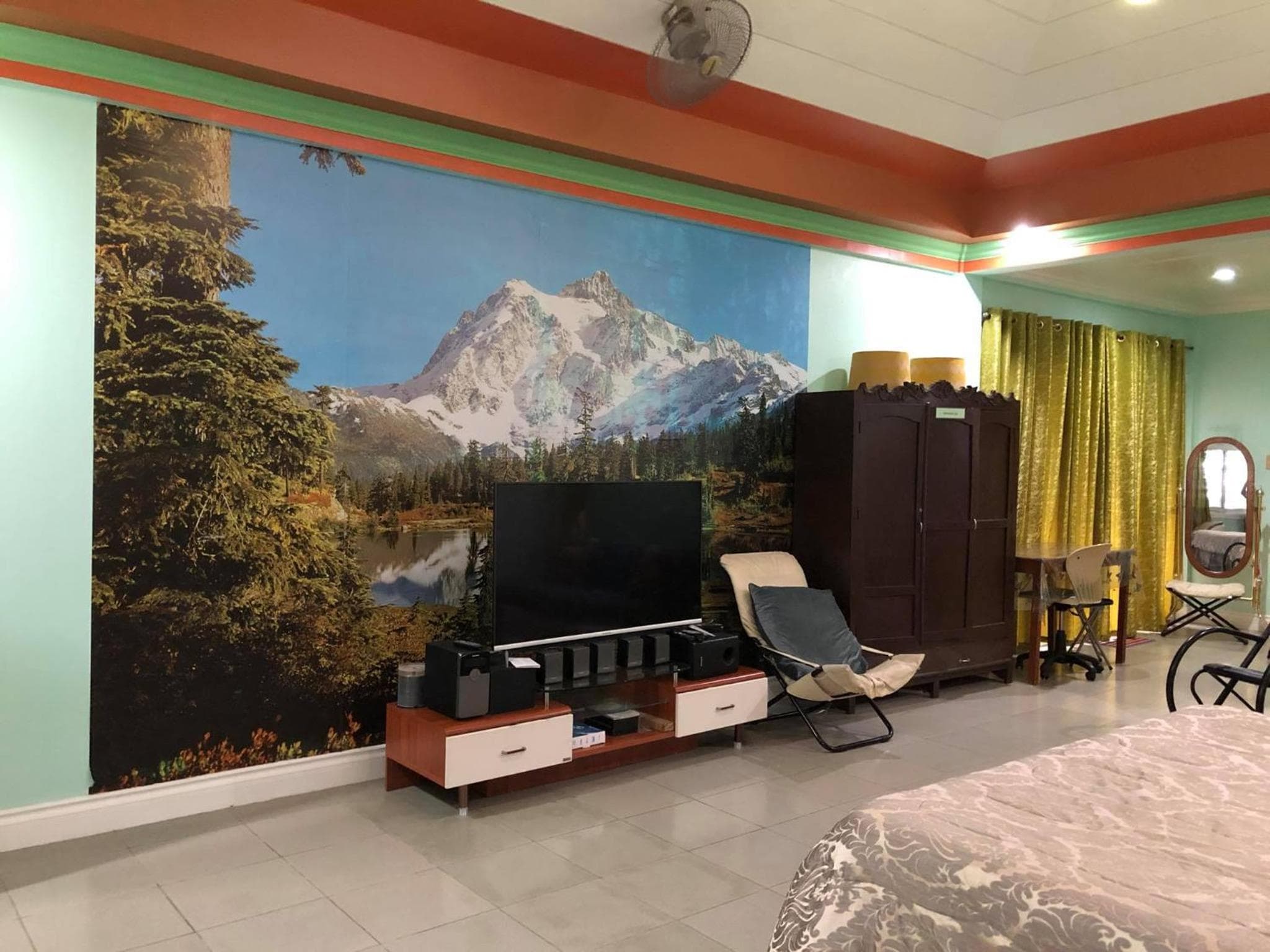 Deluxe King Suite
