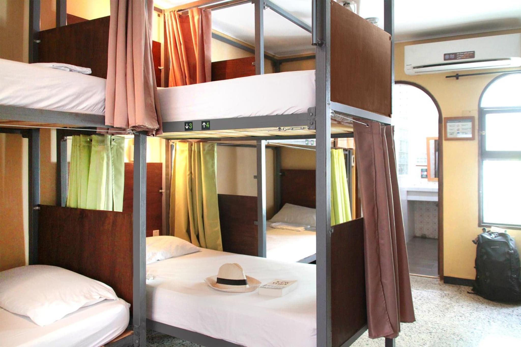 Bed in 6-Bed Mixed Dormitory Room