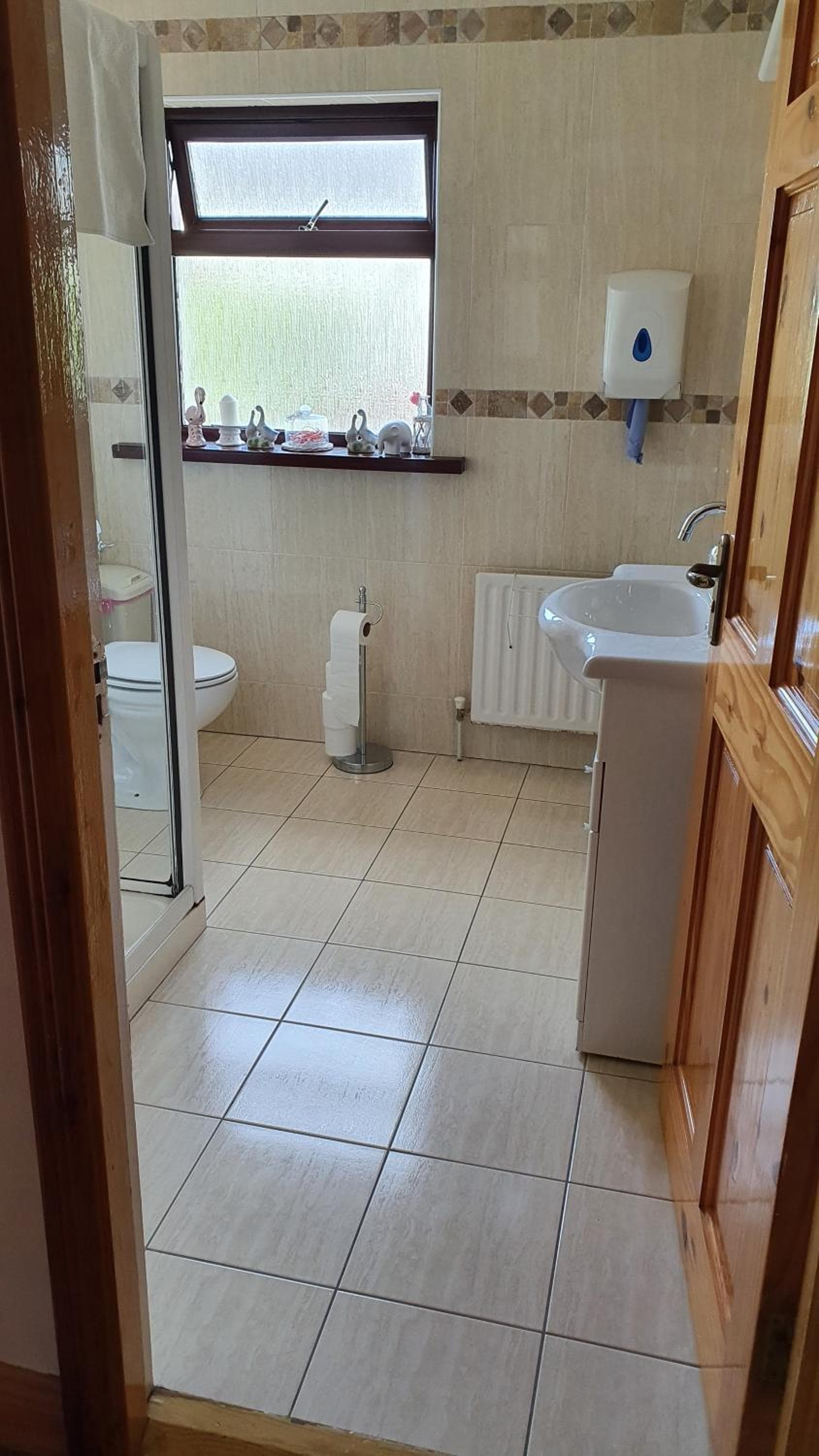 Standard Twin Room with Shared Bathroom