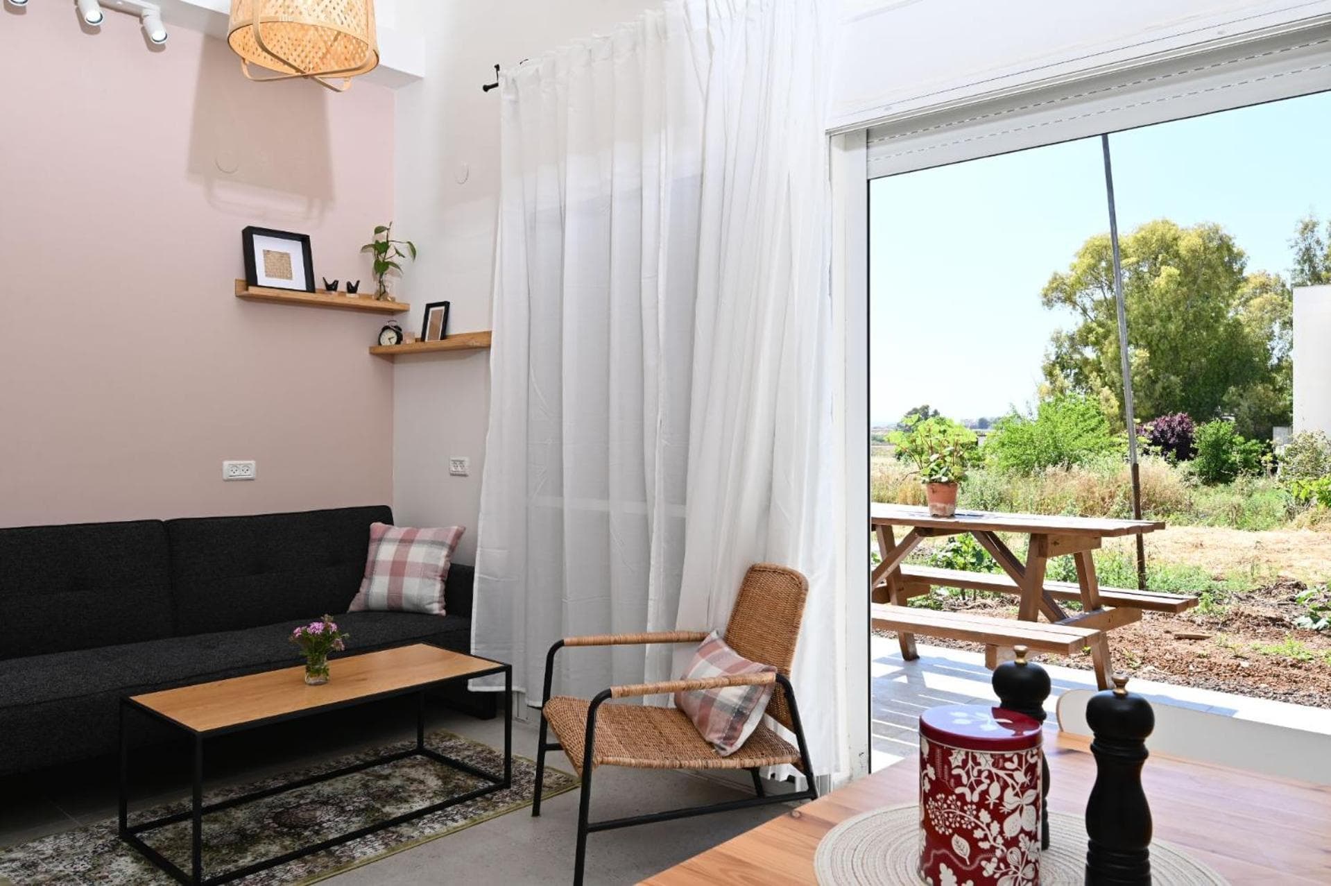 One-Bedroom Cabin with Loft (3)