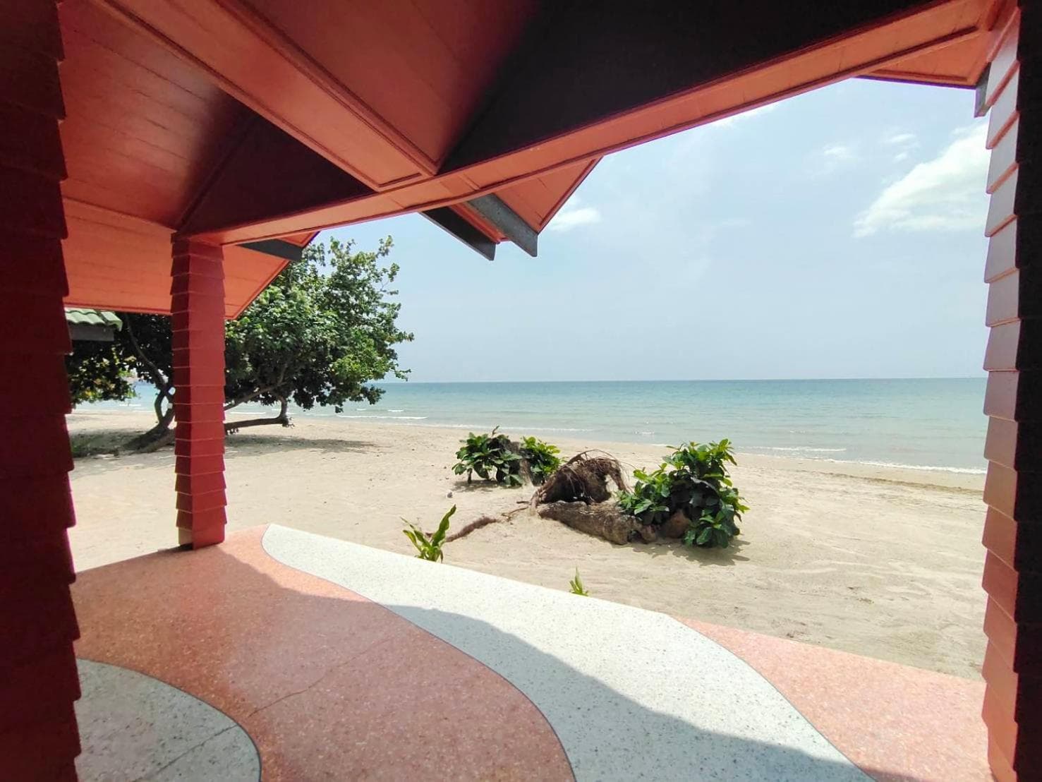 Villa - Beach Front