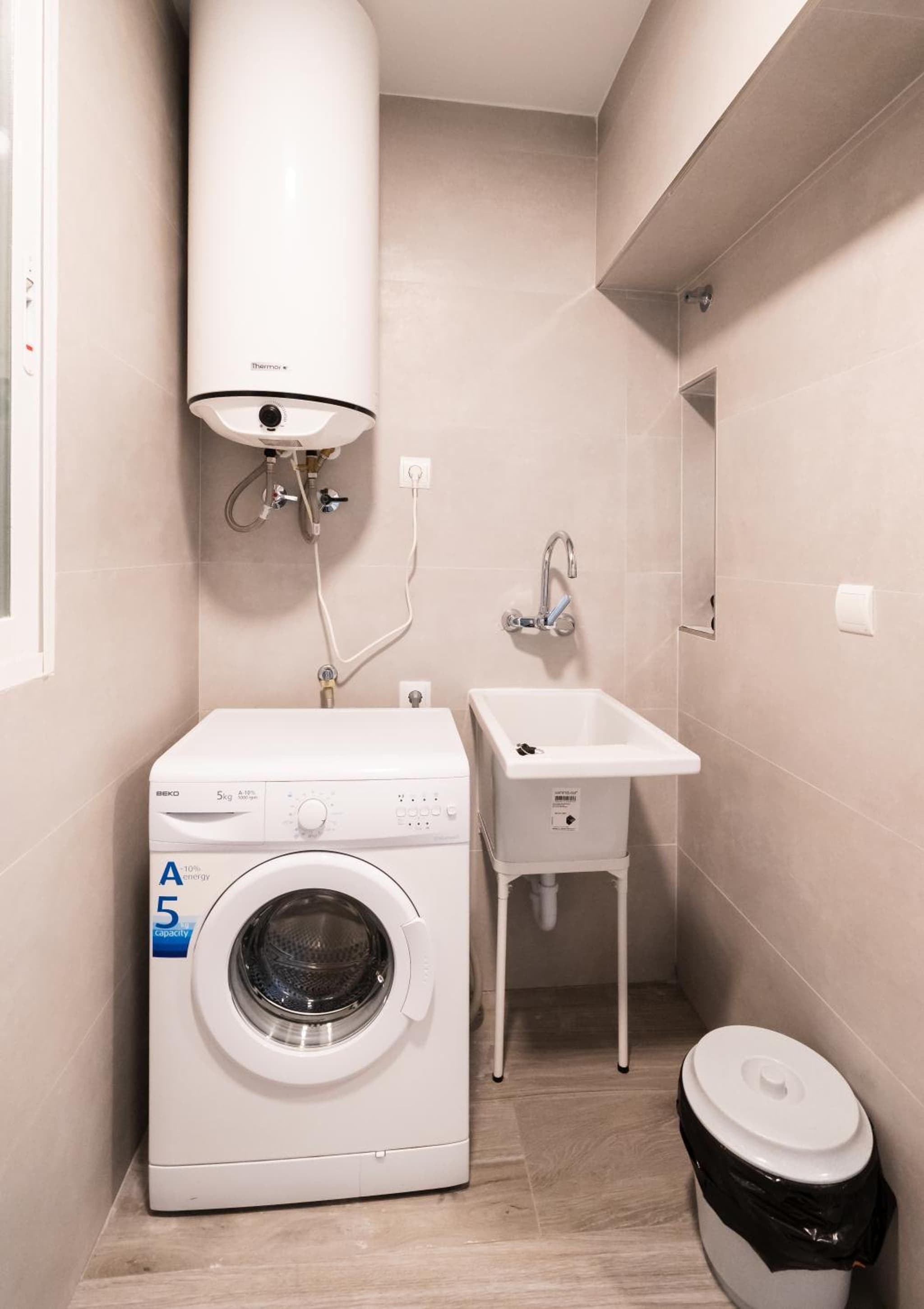 One-Bedroom Apartment 5D