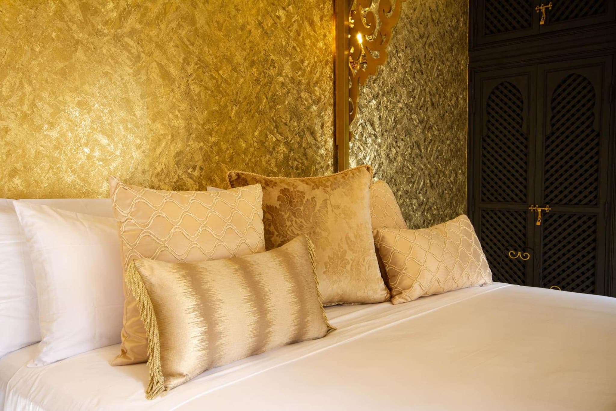 Deluxe King Suite