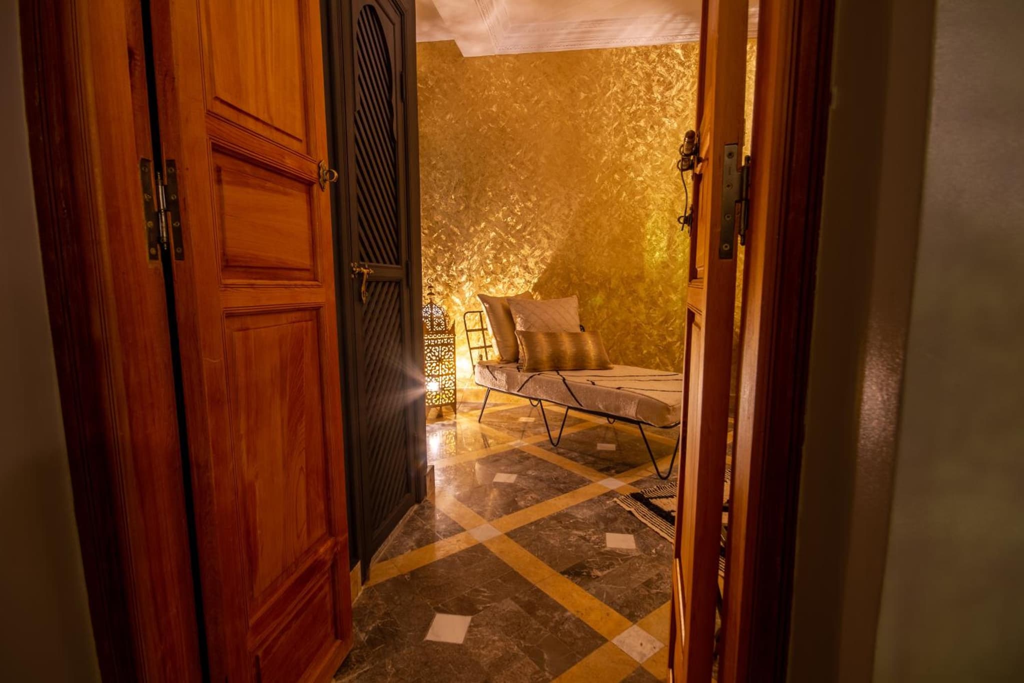 Deluxe King Suite
