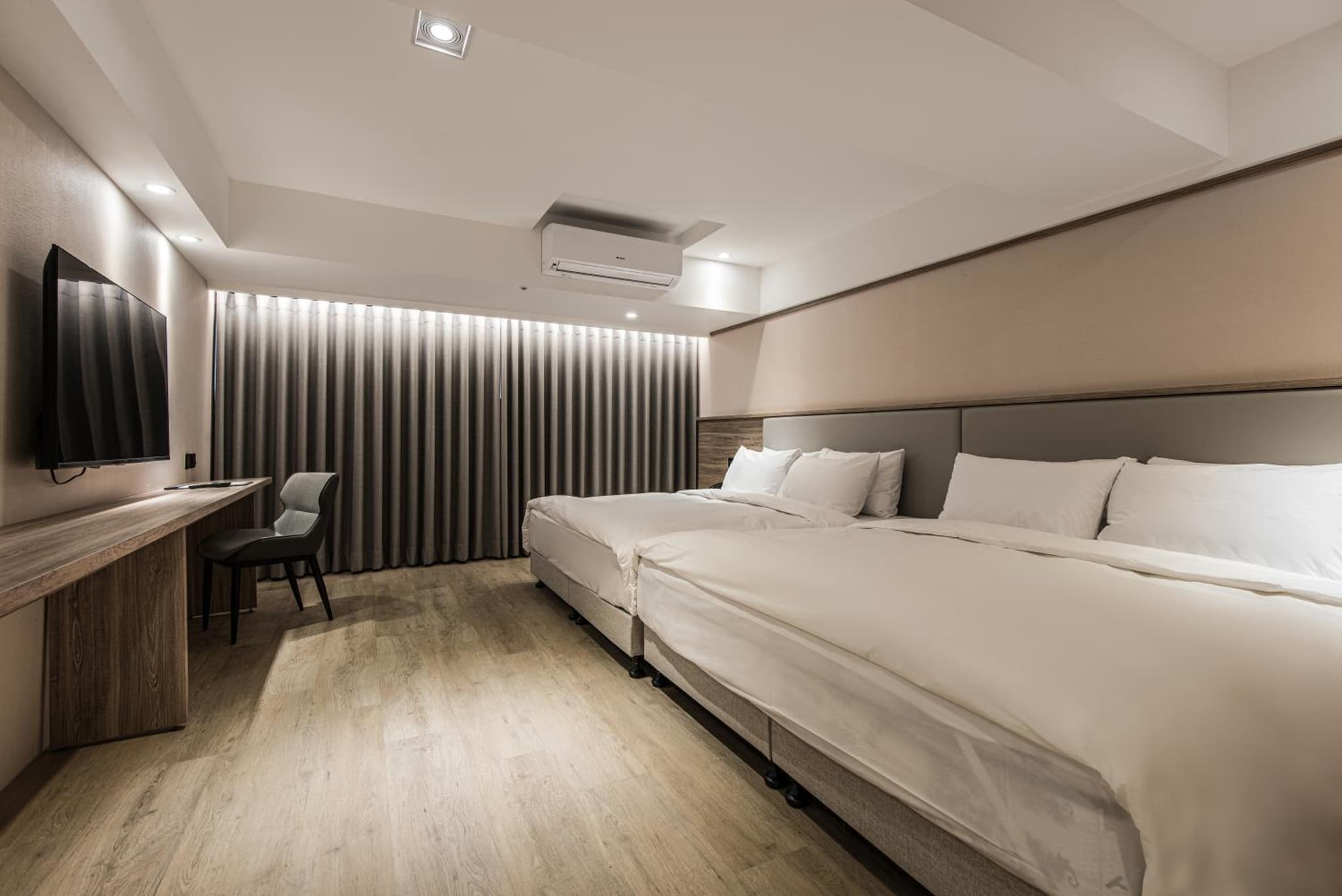 Deluxe Family Room