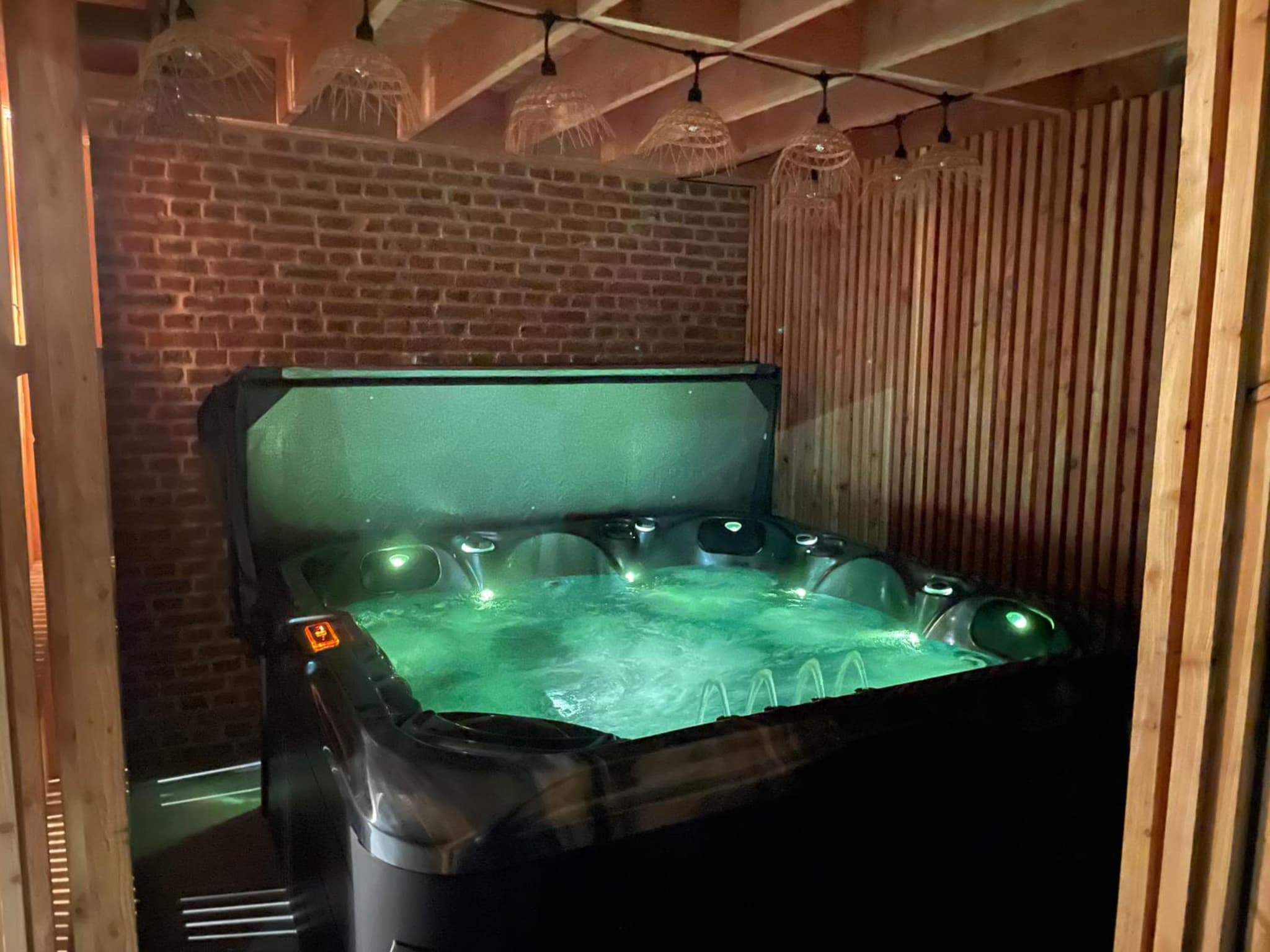 King Room with Spa Bath