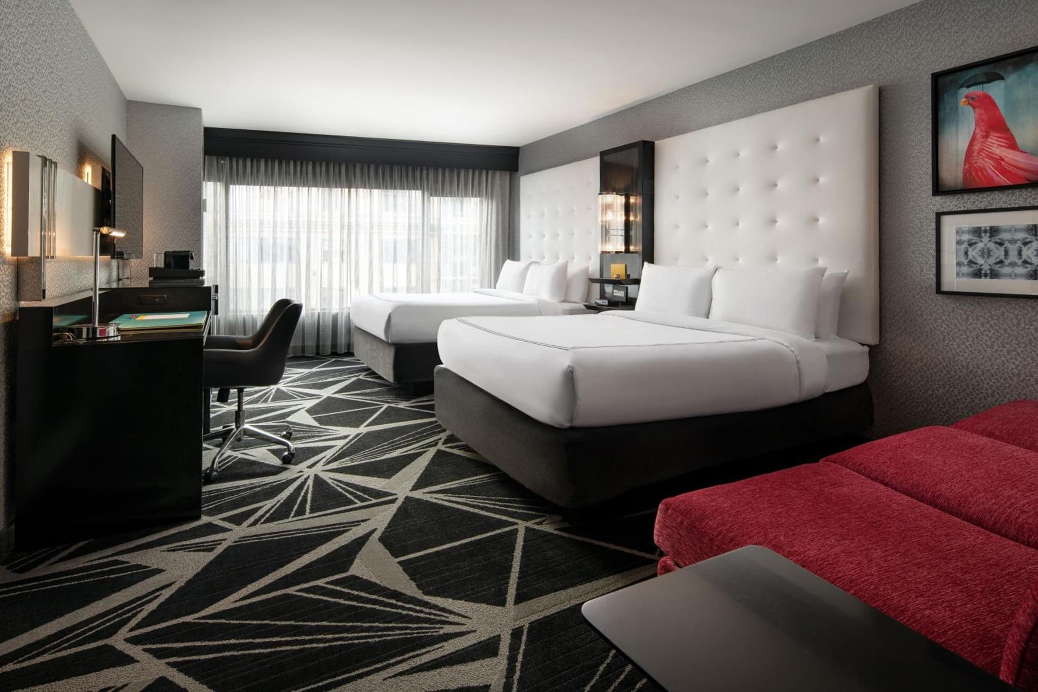 Queen Room with Two Queen Beds, City View and Adapted Tub - Mobility Accessible