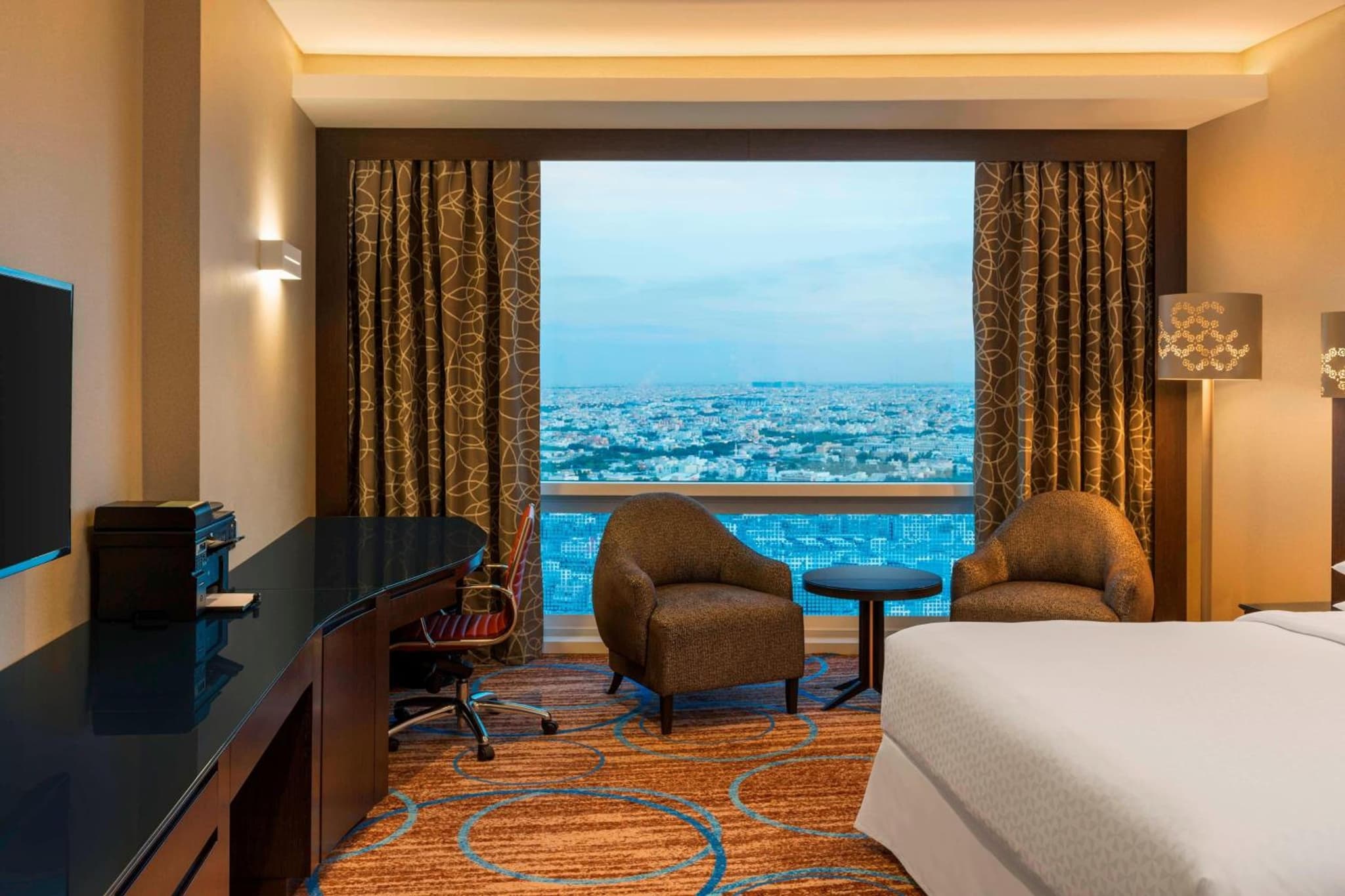 Deluxe Queen Room
