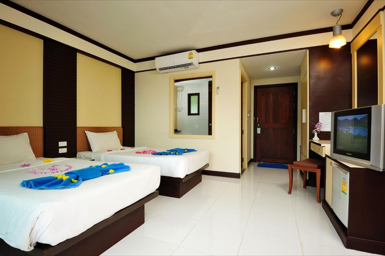 Triple Room