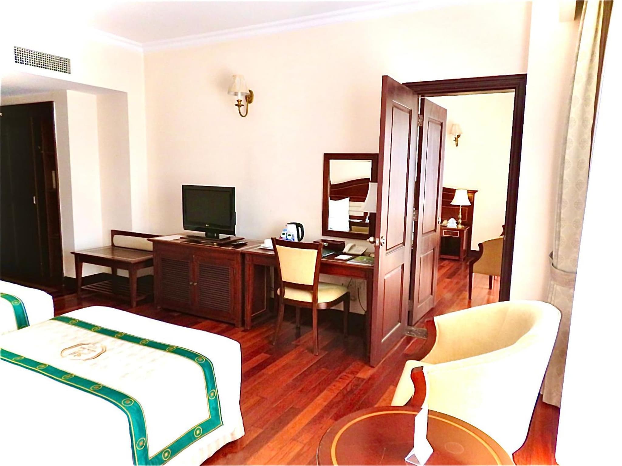 Family Deluxe Connecting Room