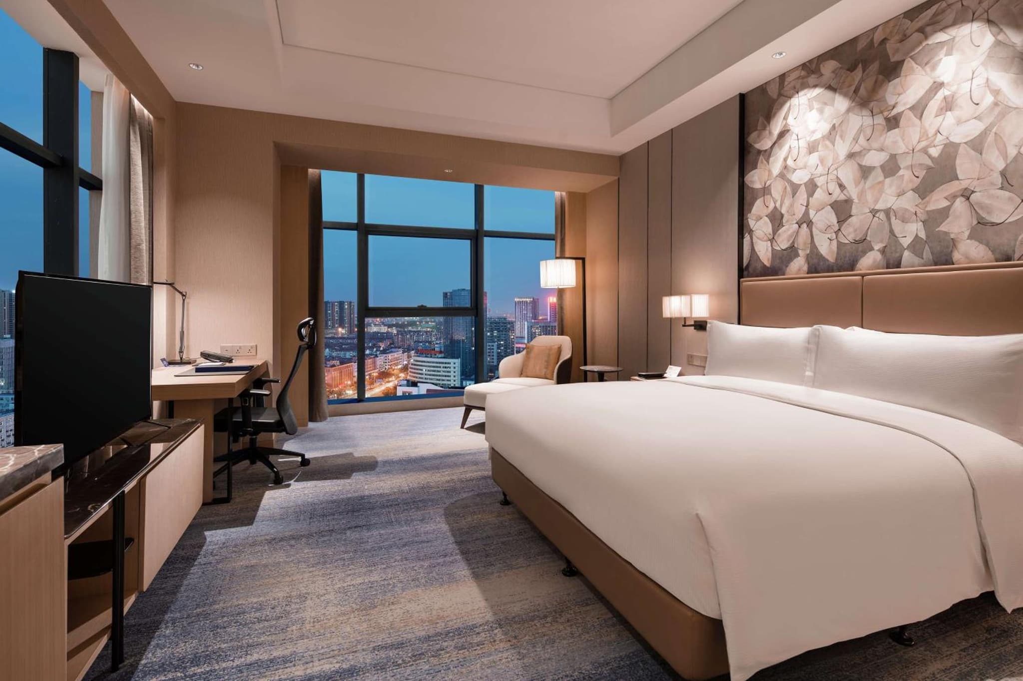 Corner King Room - High Floor