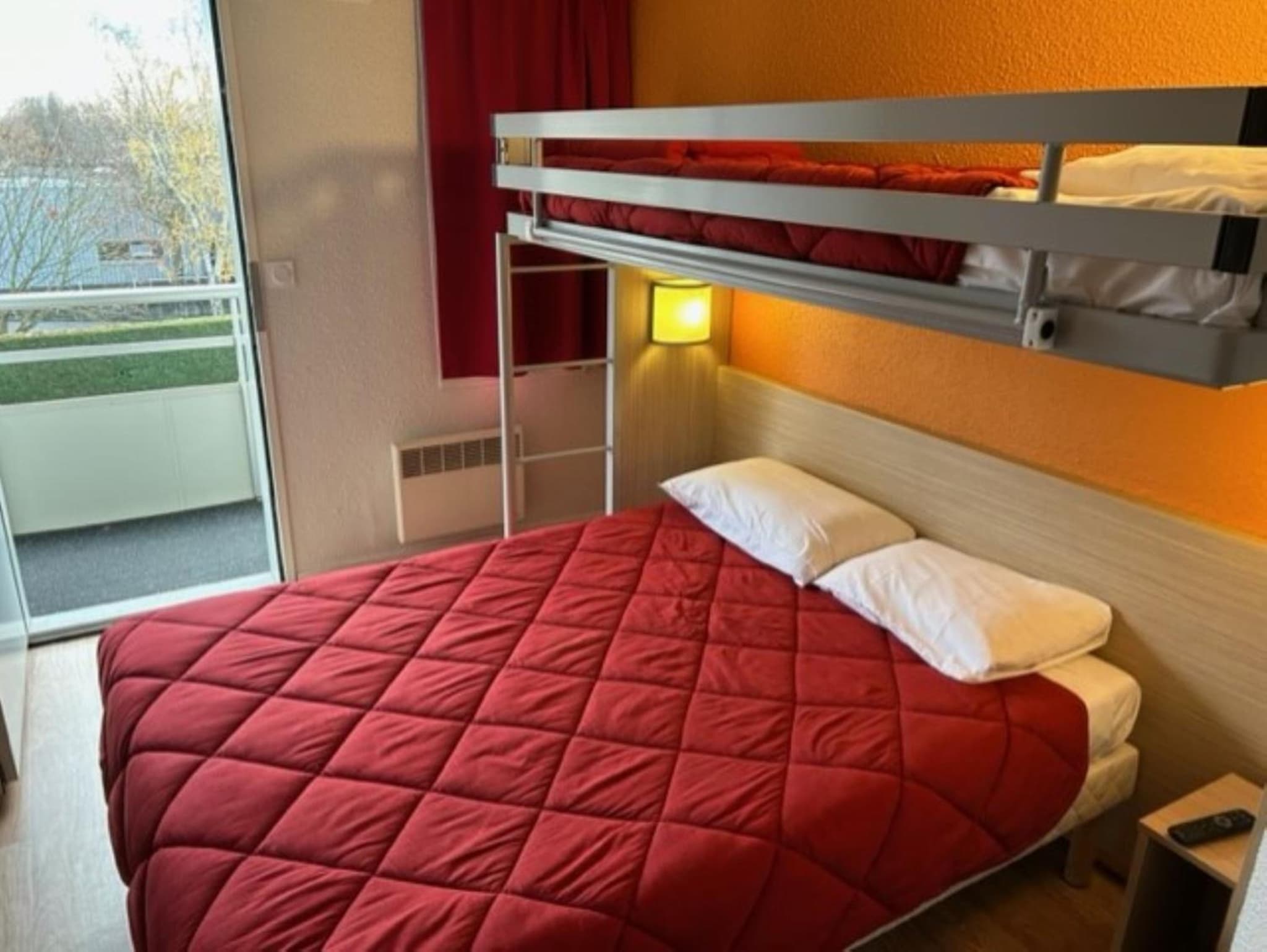 Triple Room (1 Double Bed + 1 Single Bed)