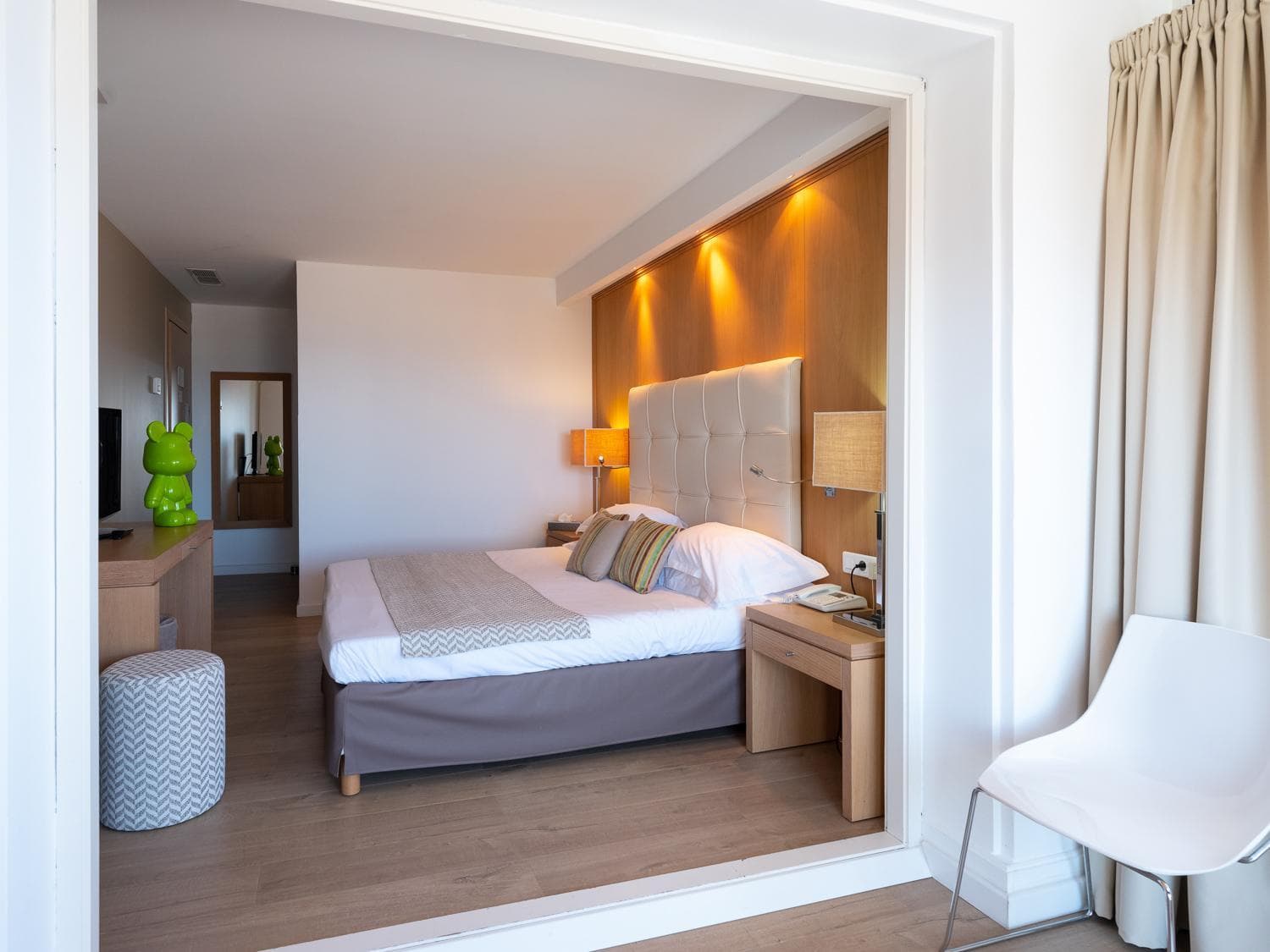 Large sup • Double or Twin Room - Terrace with Sea View