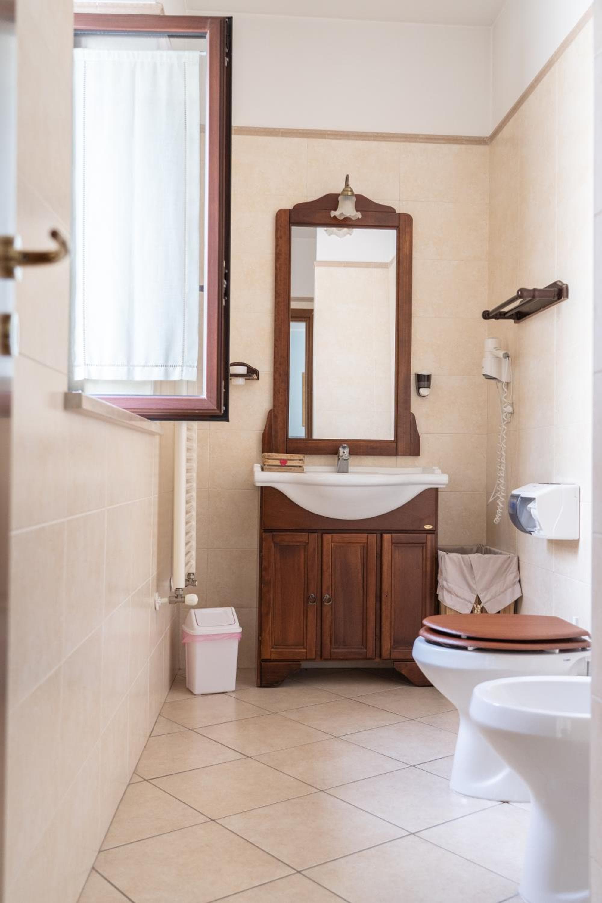 Quadruple Room with Private Bathroom