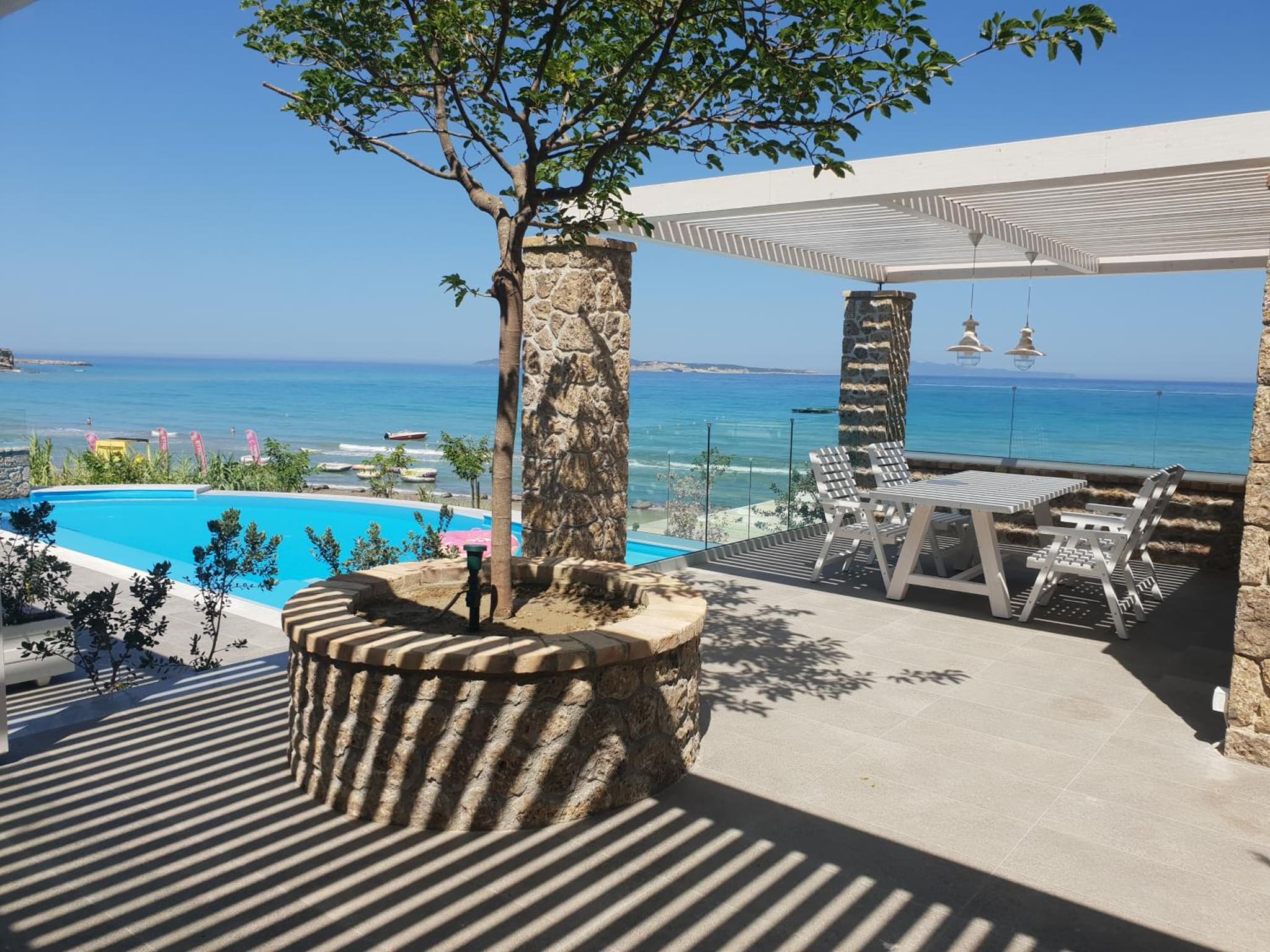 Villa - Beach Front