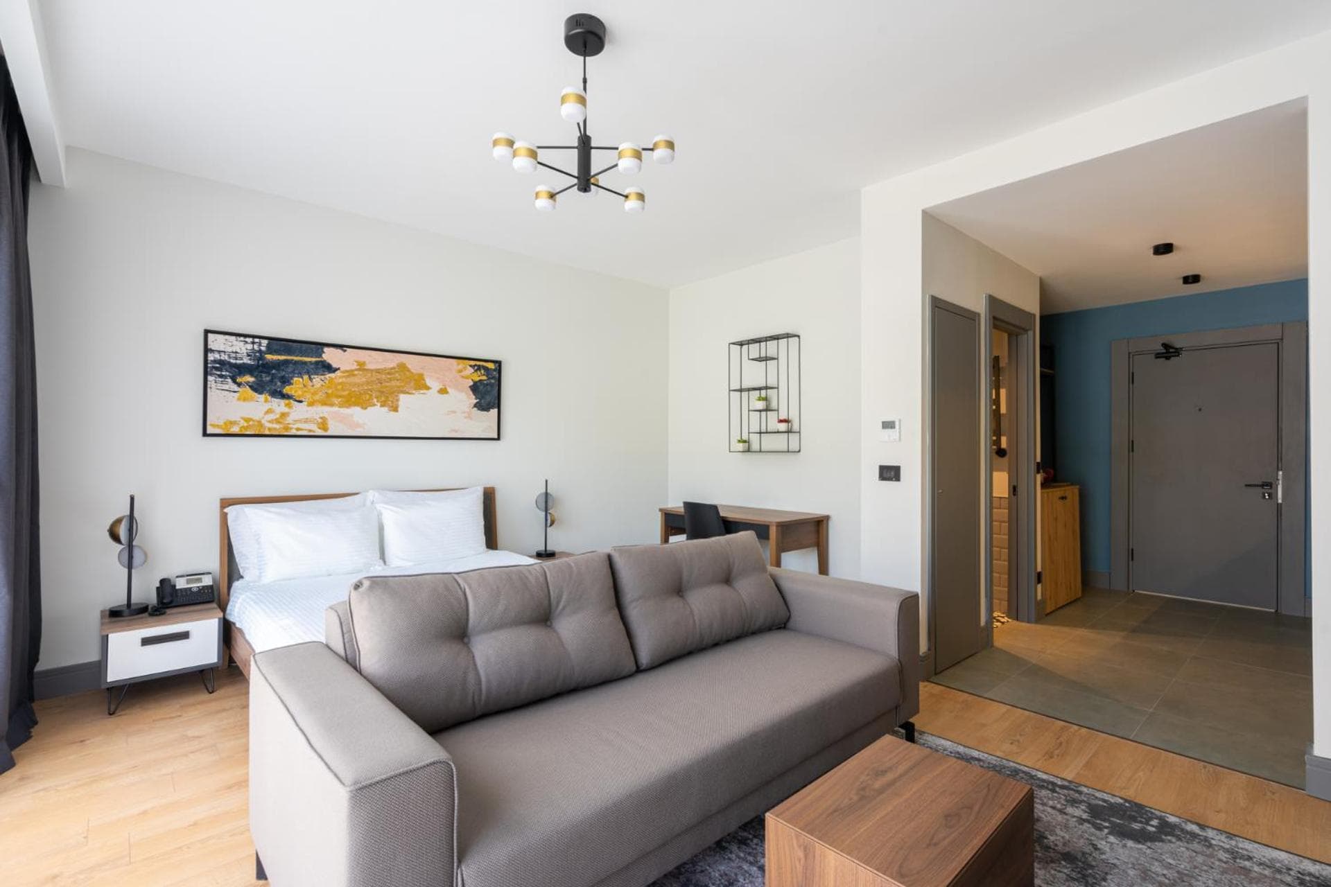 Superior Apartment