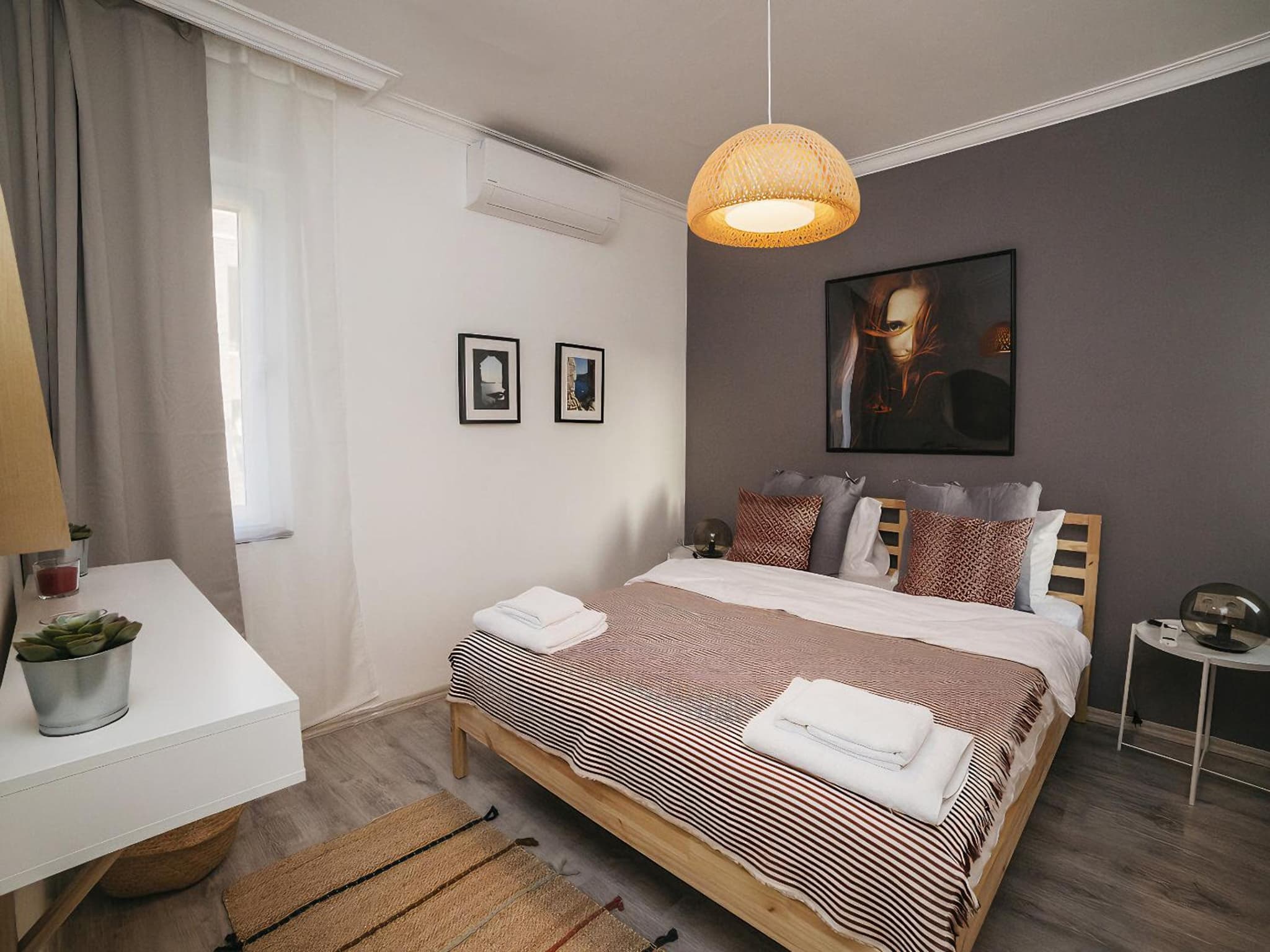 Two-Bedroom Deluxe Apartment with Balcony