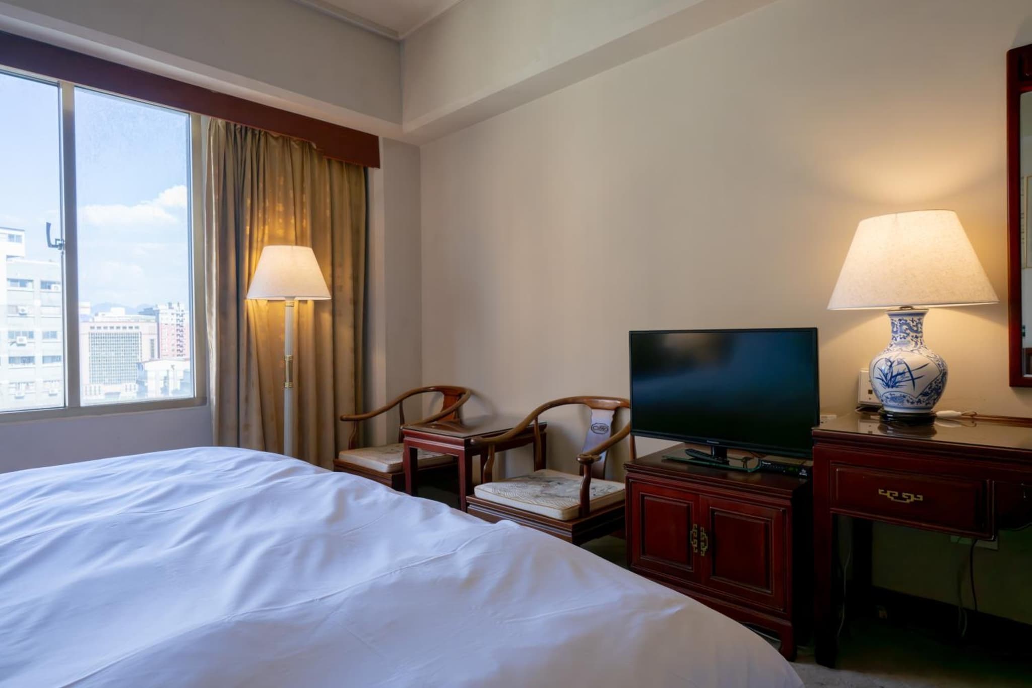 Economy Family Room