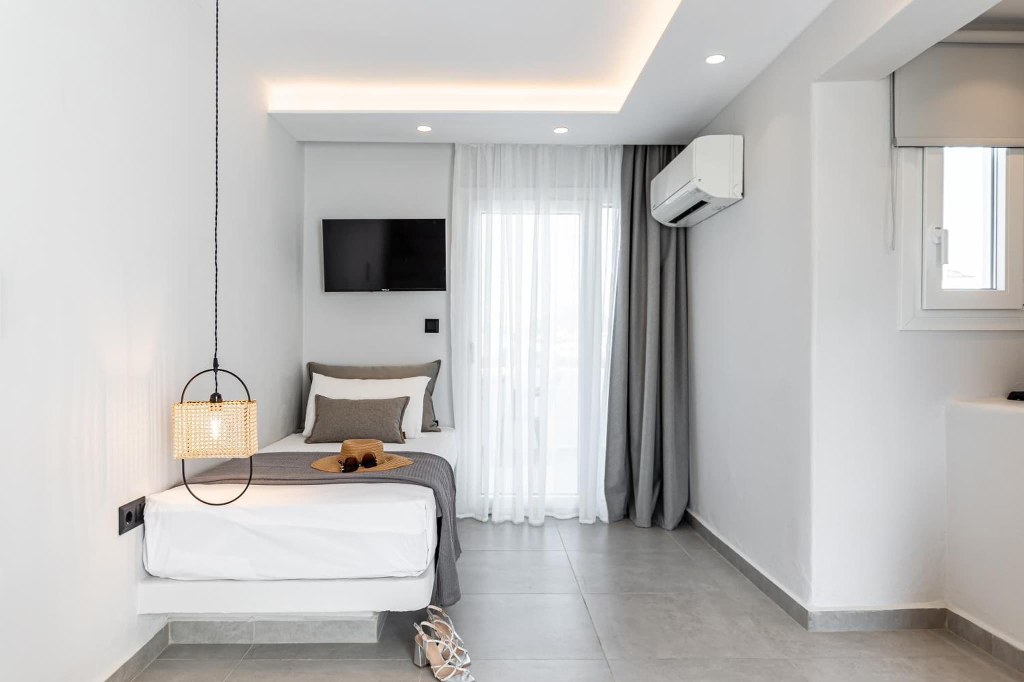 Two-Bedroom Apartment (3 Adults) - Split Level (with 2 Bathrooms)