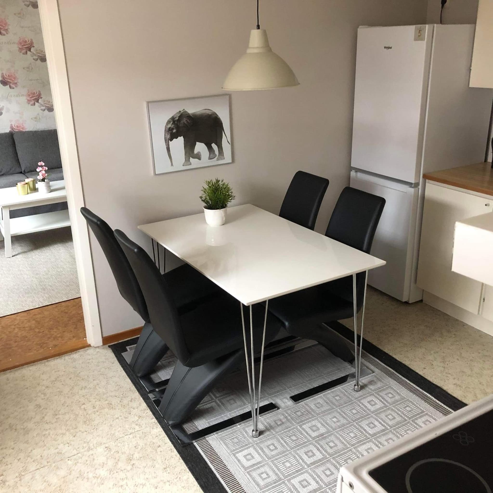 One-Bedroom Apartment