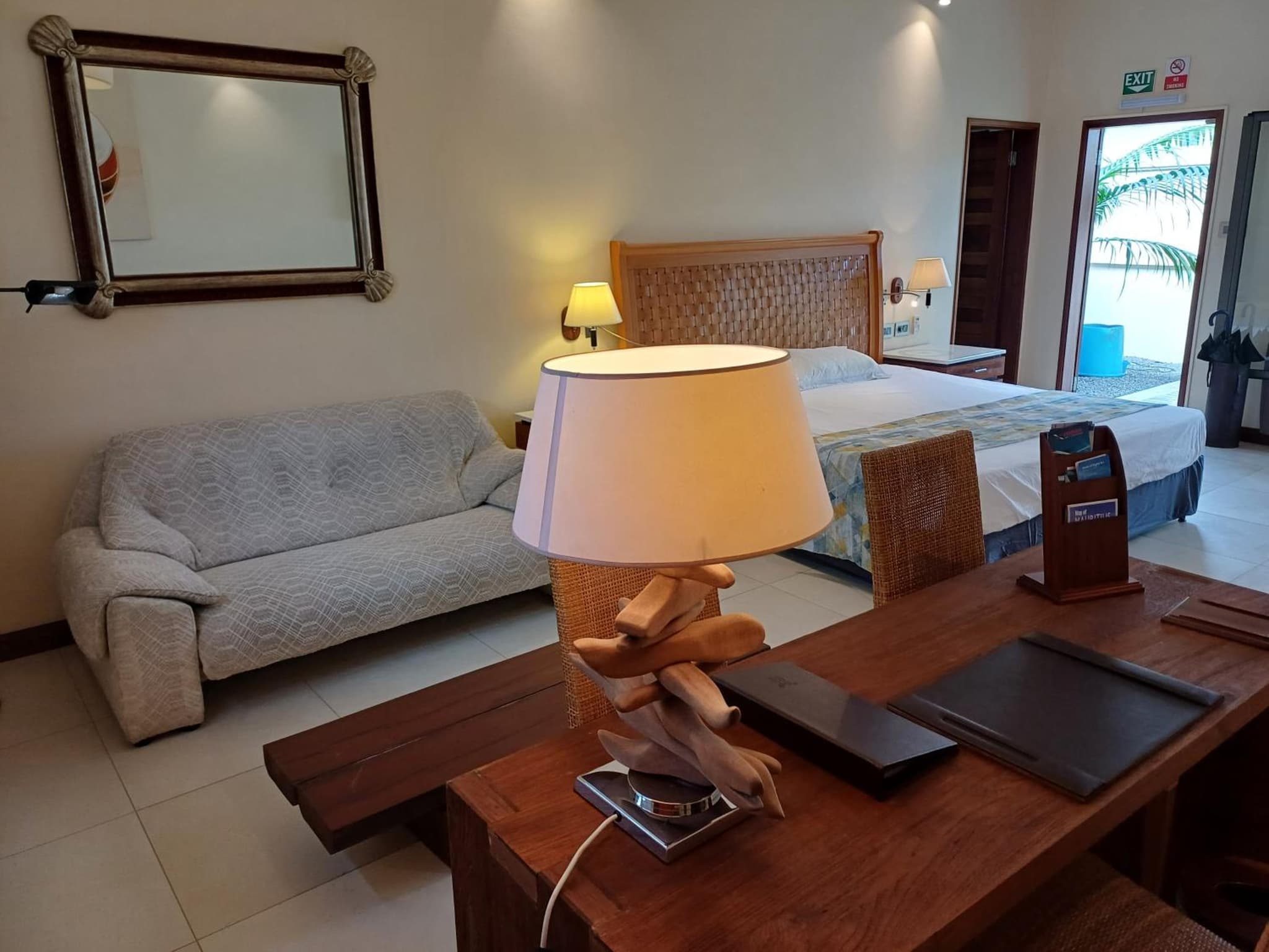 Deluxe King Suite