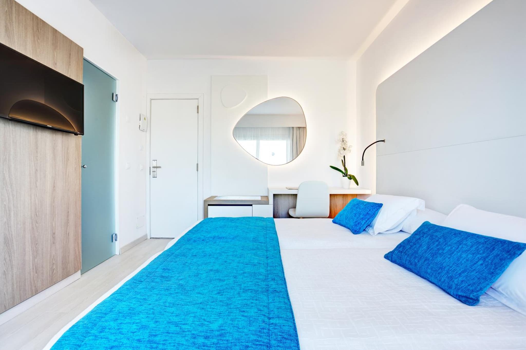 Standard Double Room with Side Sea View