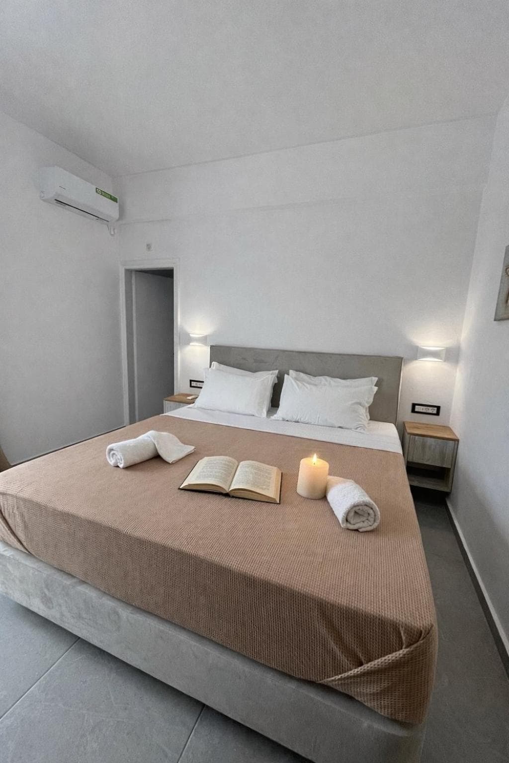 Deluxe One-Bedroom Apartment with Garden View