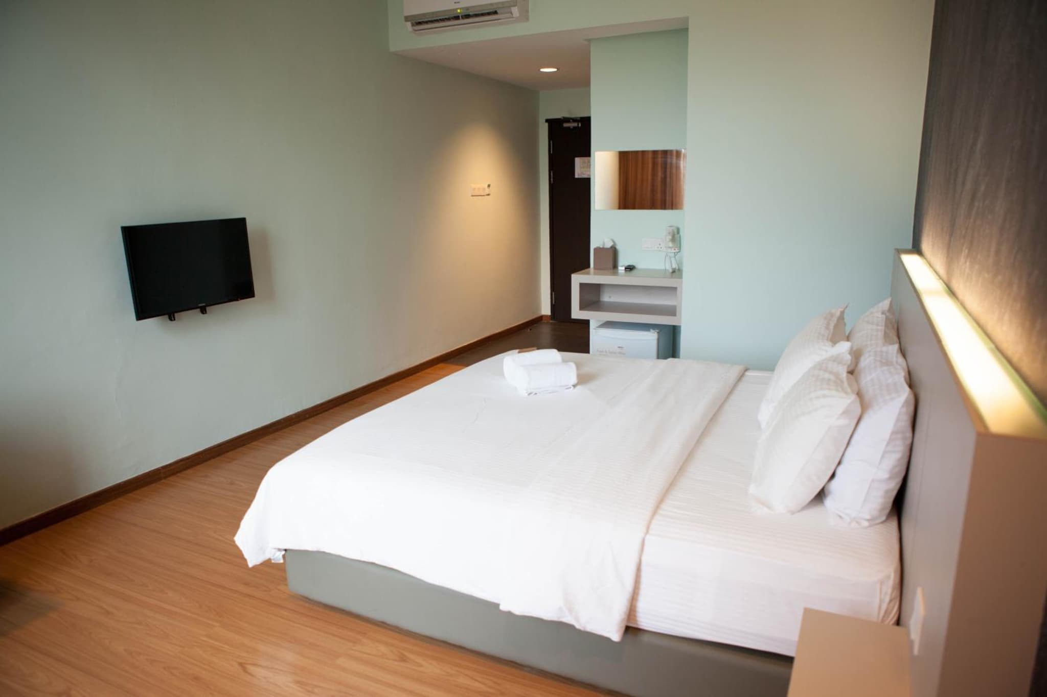 Standard King Room