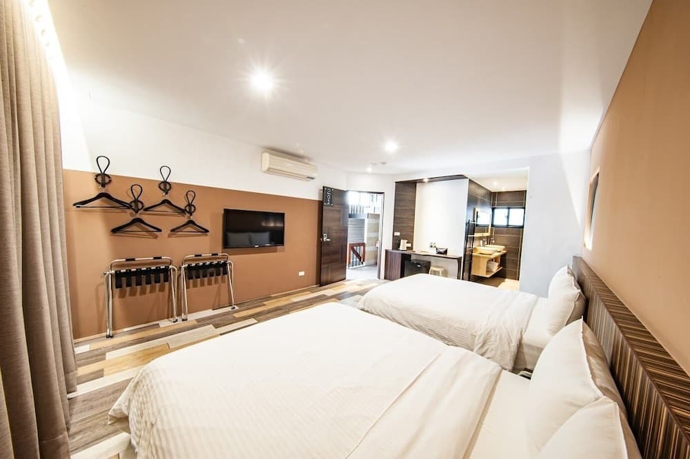 Classic Quadruple Room