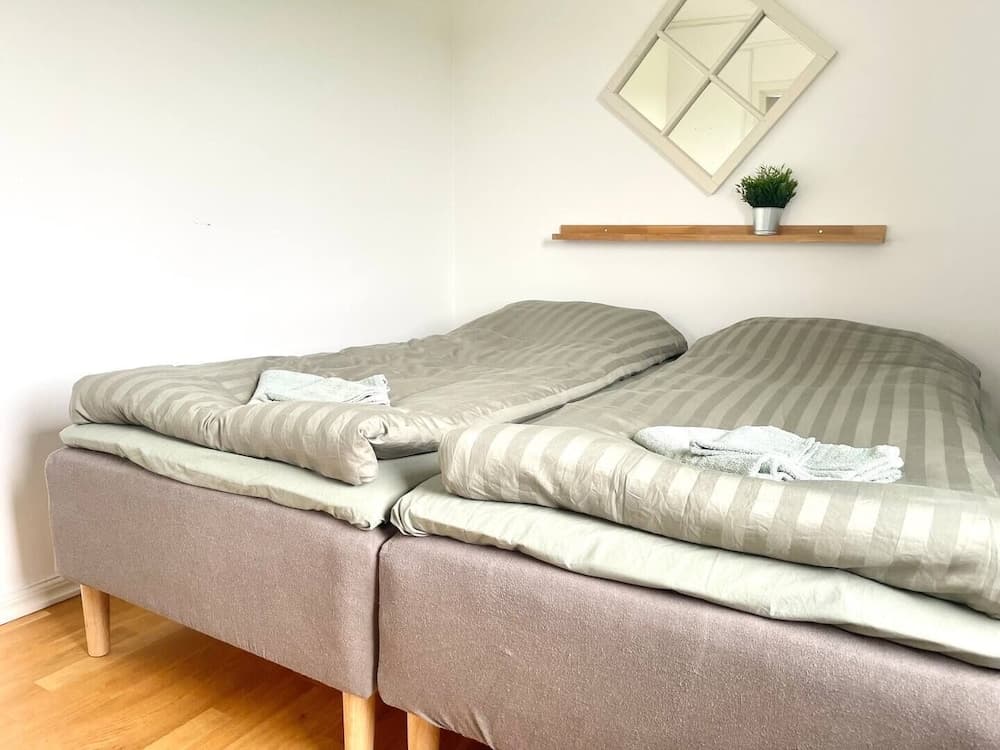 Basic Double or Twin Room, Non Smoking
