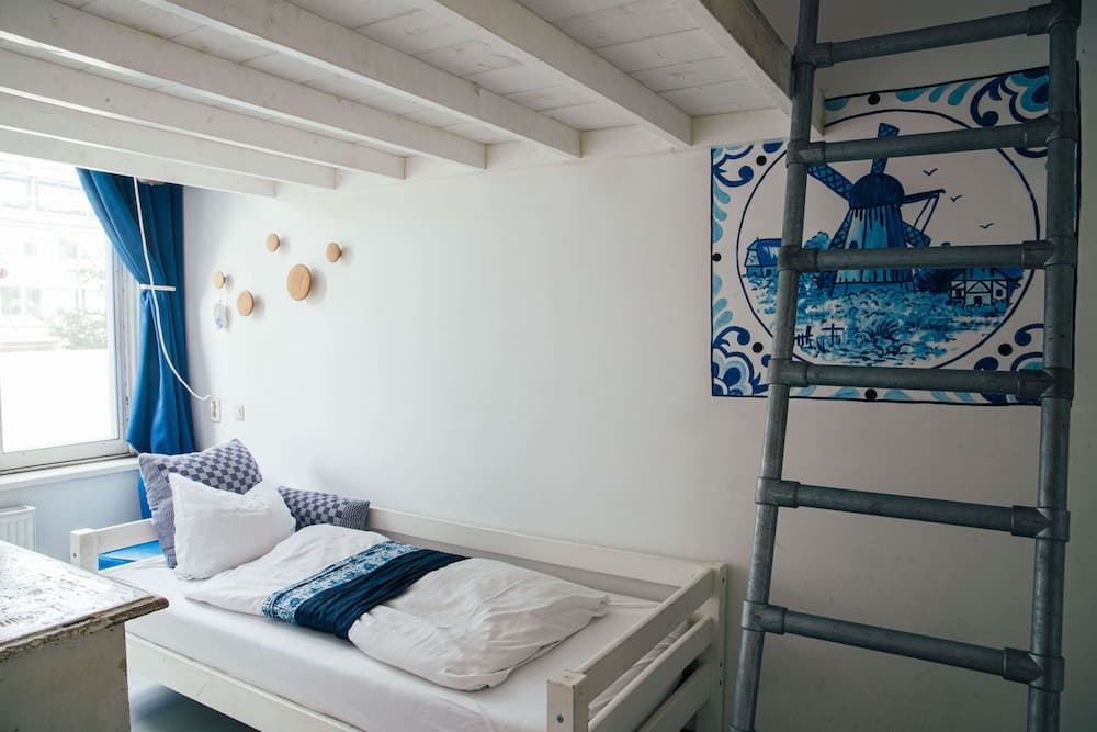 Deluxe Triple Room (2)