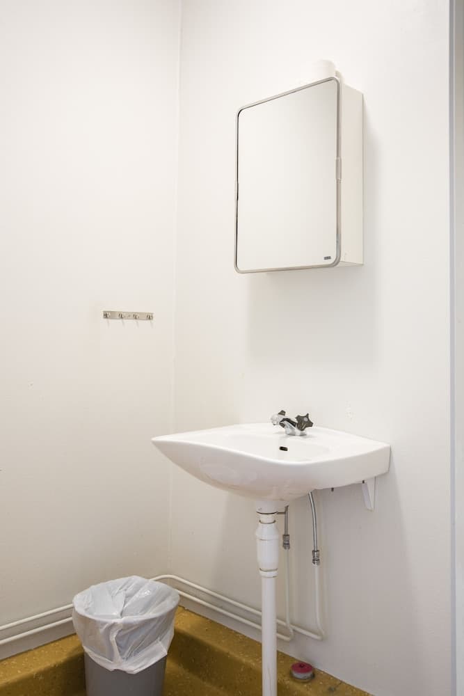 Standard Twin Room, 2 Twin Beds, Mountain View