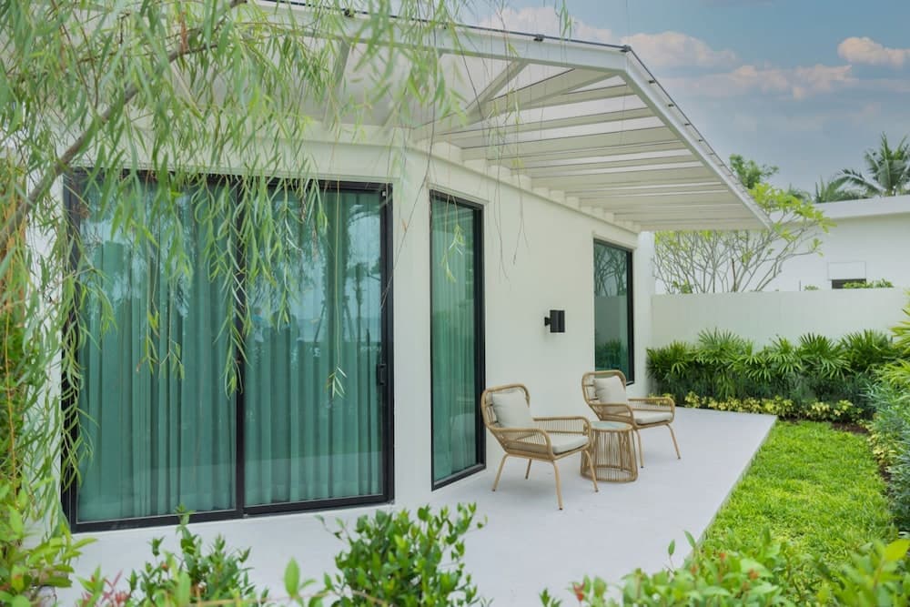 Oasis Beachfront Villa