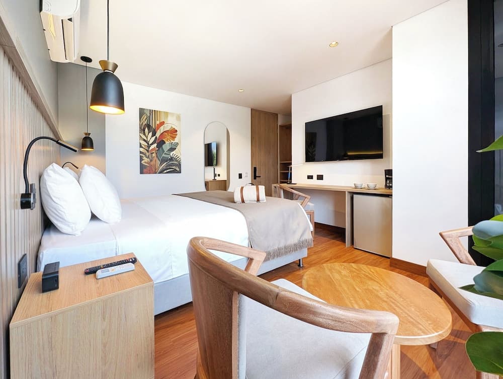 Luxury Double Room, City View