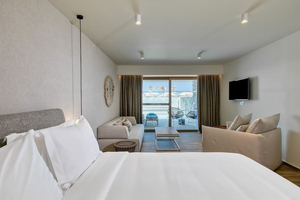 Junior Suite, Private Pool (Double)
