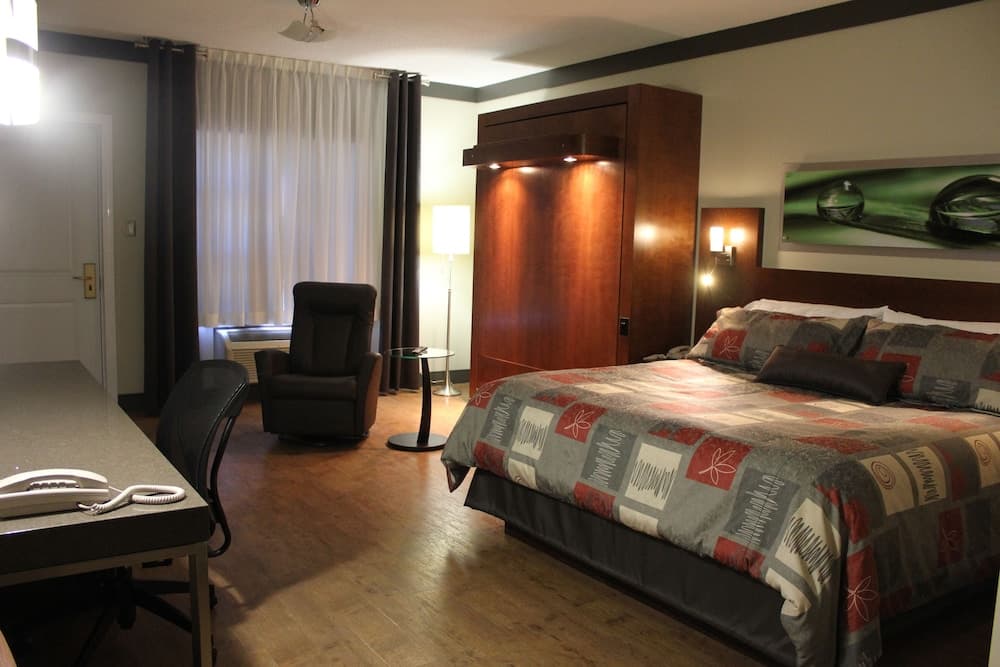 Urbain Room, 1 King and 1 Murphy bed, Non-smoking