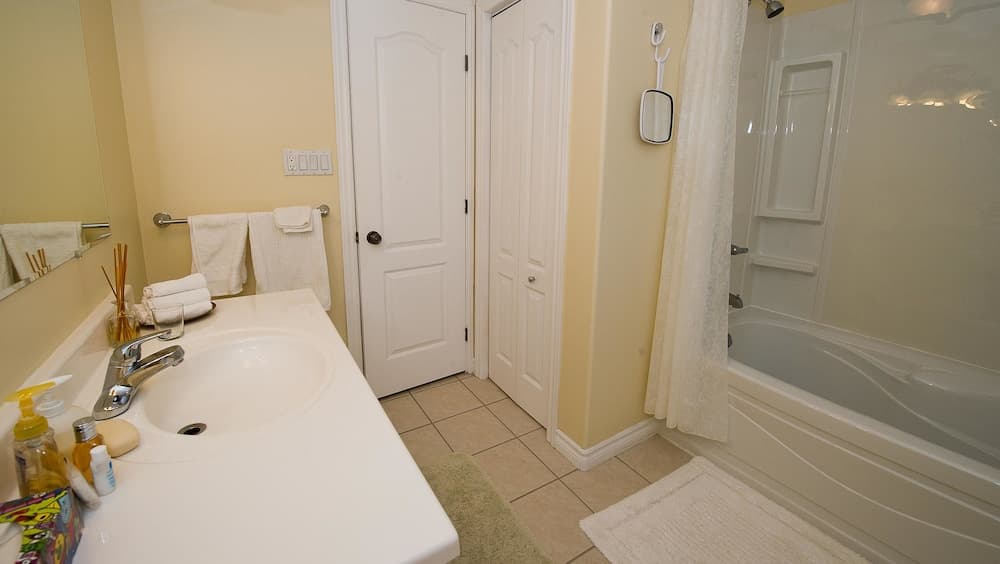 1000 Islands Room