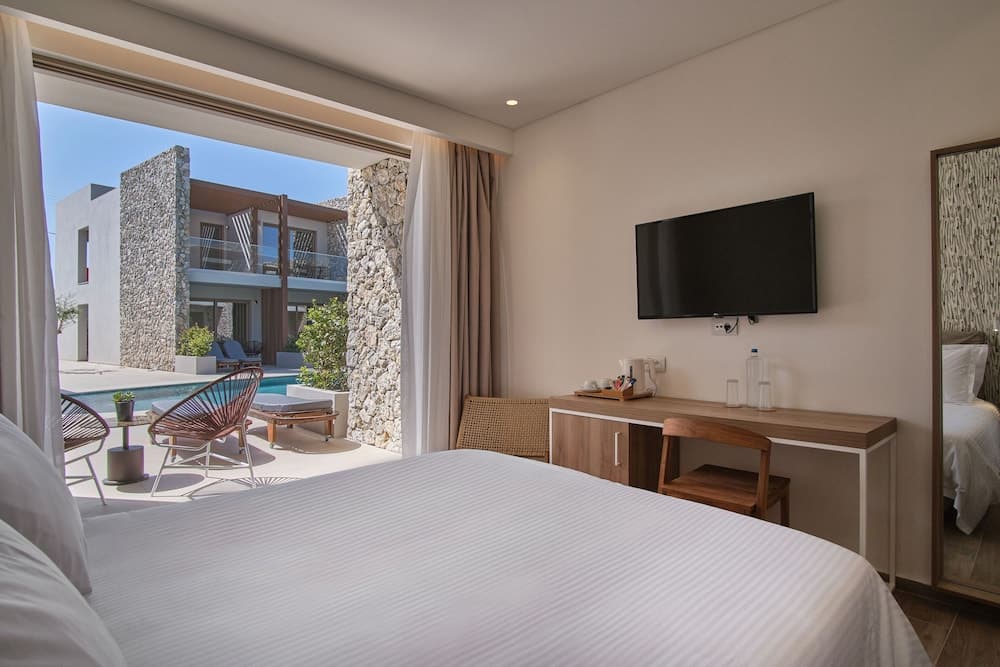 Double Room (Swim up)