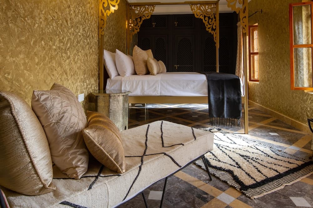 Honeymoon Suite